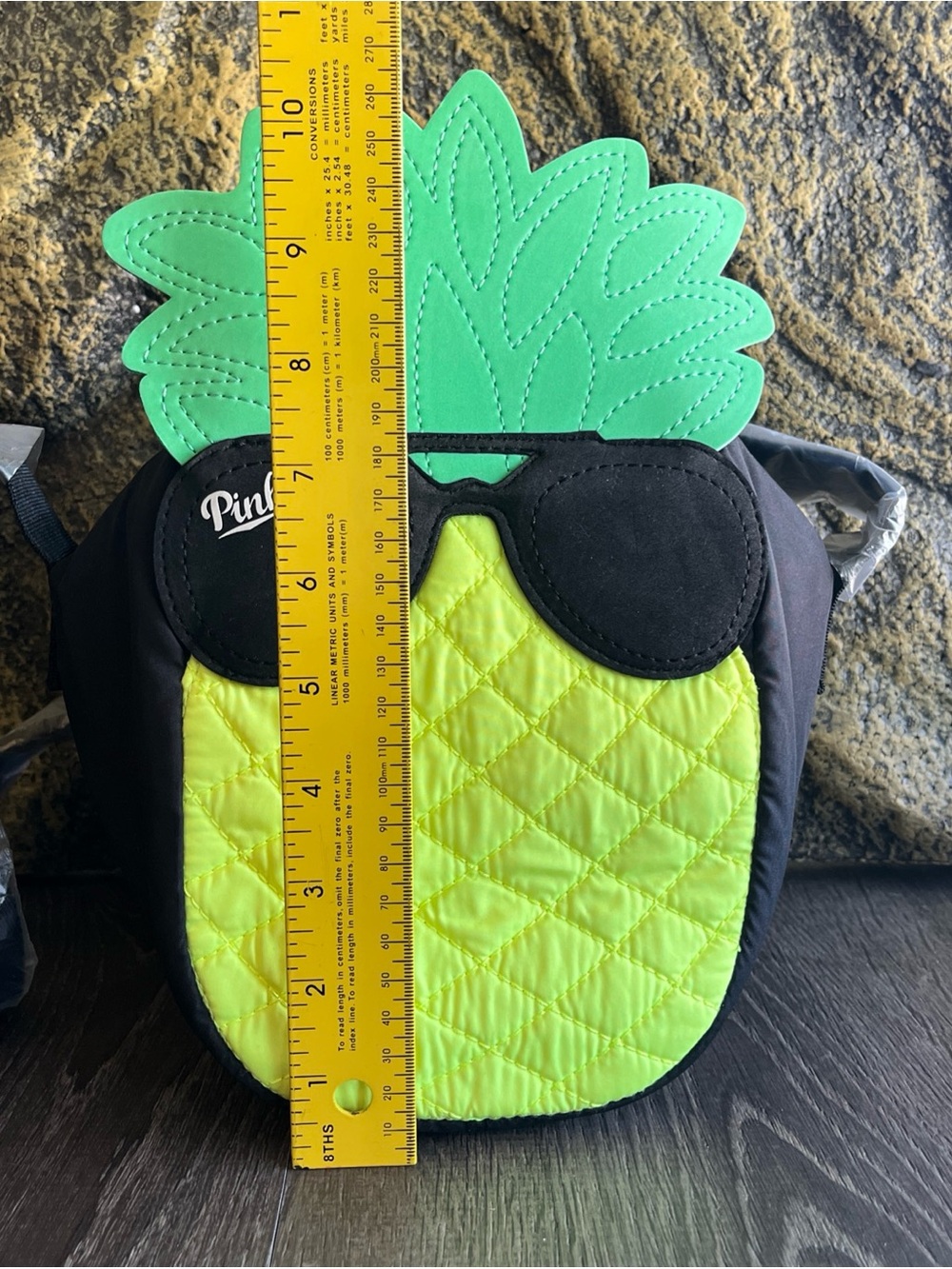 Pink Victoria Secret Pineapple Cooler Lunch Bag with Sunglasses Graphic - Picture 5 of 6